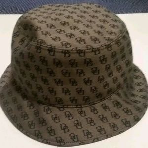 Dooney & Bourke Top Hat